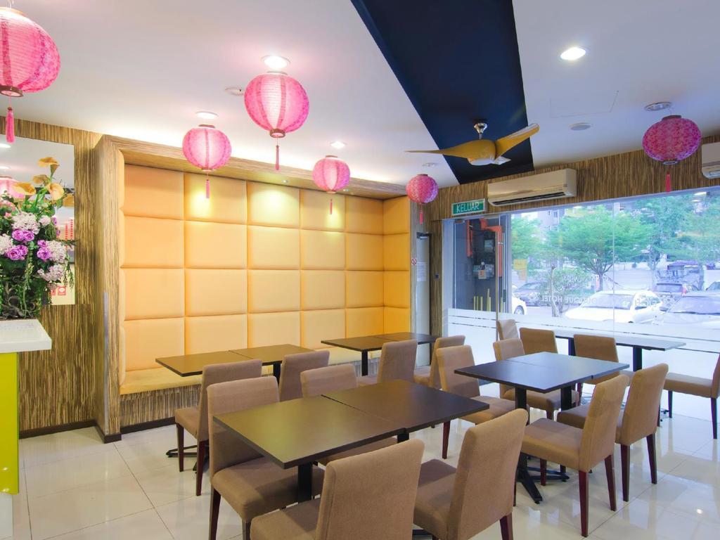 Eight Days Boutique Hotel - Mount Austin ジョホールバル エクステリア 写真